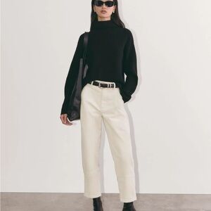Everlane - The Utility Barrel Pants in Corduroy - Sandstone